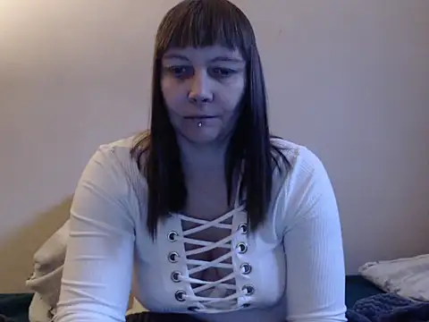 YviEngel87 online show from January 23, 2025, 10:54 am