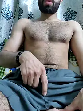 TOPMOON001 online show from September 26, 2025, 8:40 am