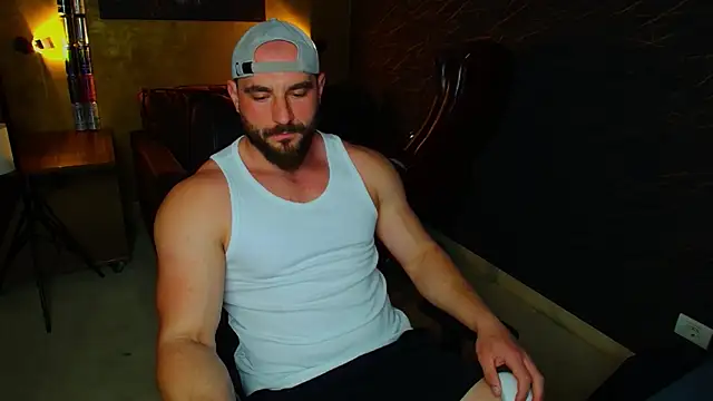 AdamJamesonn online show from May 5, 2026, 6:32 am
