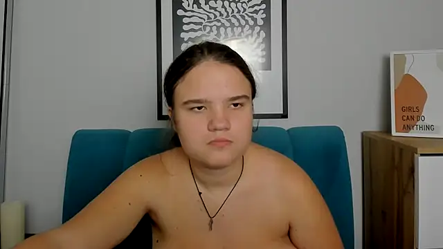 AdeleCruz online show from November 23, 2025, 1:00 pm