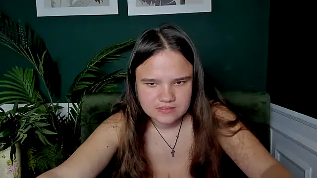 AdeleCruz online show from May 18, 2026, 12:11 pm
