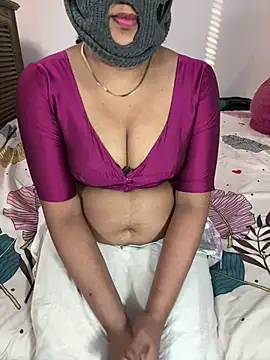 Snapshot of ArathyNambyarMallu chatting on March 10, 2025, 3:20 pm ArathyNambyarMallu online show from March 10, 2025, 3:20 pm