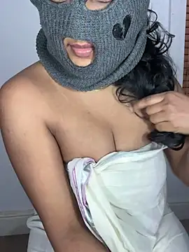 Snapshot of ArathyNambyarMallu chatting on March 13, 2025, 6:23 pm ArathyNambyarMallu online show from March 13, 2025, 6:23 pm