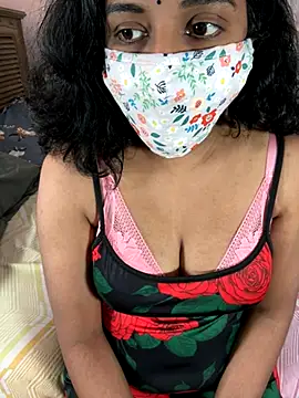 Snapshot of ArathyNambyarMallu chatting on October 8, 2025, 4:37 pm ArathyNambyarMallu online show from October 8, 2025, 4:37 pm