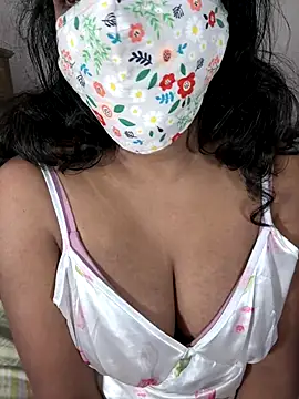 Snapshot of ArathyNambyarMallu chatting on October 12, 2025, 2:16 pm ArathyNambyarMallu online show from October 12, 2025, 2:16 pm