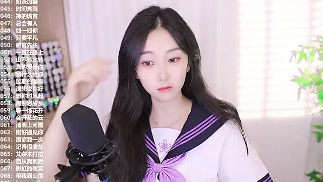 Snapshot of Muzi-sing chatting on October 1, 2025, 12:44 pm Muzi-sing online show from October 1, 2025, 12:44 pm