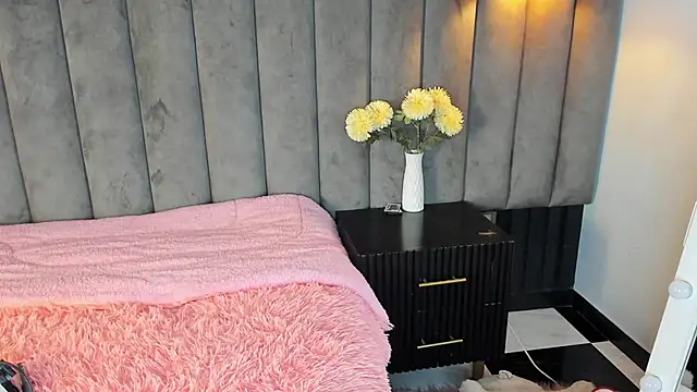 Snapshot of chelsea_bolton_ chatting on November 19, 2025, 12:27 pm chelsea bolton online show from November 19, 2025, 12:27 pm