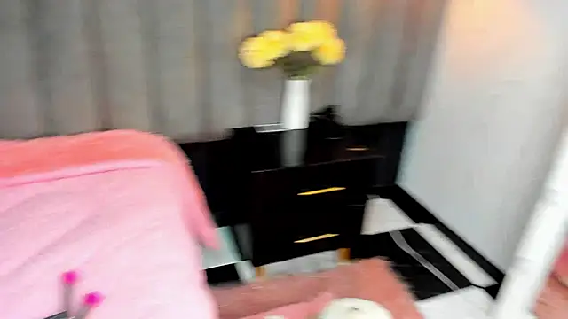 Snapshot of chelsea_bolton_ chatting on November 24, 2025, 1:00 pm chelsea bolton online show from November 24, 2025, 1:00 pm