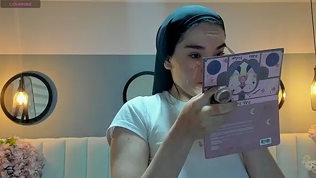 Snapshot of chelsea_bolton_ chatting on March 7, 2026, 12:13 pm chelsea bolton online show from March 7, 2026, 12:13 pm