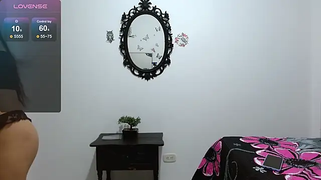 Snapshot of Candy_Mendez chatting on March 5, 2025, 6:45 pm Candy Mendez online show from March 5, 2025, 6:45 pm