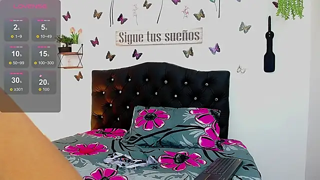 Snapshot of Candy_Mendez chatting on October 21, 2025, 12:17 pm Candy Mendez online show from October 21, 2025, 12:17 pm