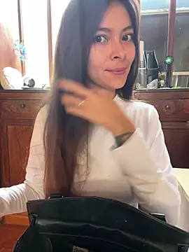 Snapshot of Aleska_Miami chatting on March 25, 2026, 2:23 pm Aleska Miami online show from March 25, 2026, 2:23 pm