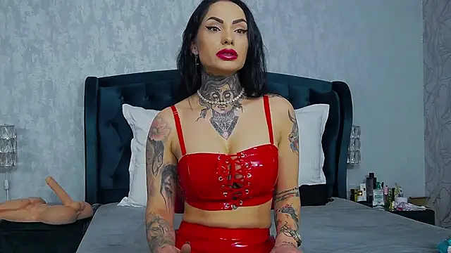 NataliaCristal online show from December 18, 2025, 5:57 am