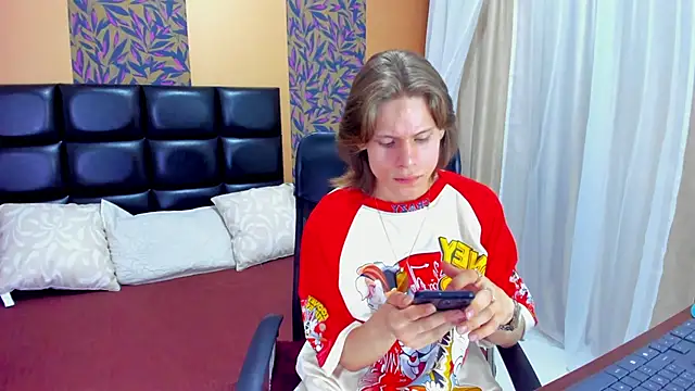 blondie lover69 online show from February 4, 2025, 7:33 pm
