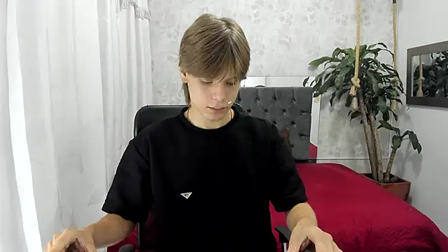 blondie lover69 online show from September 20, 2025, 7:59 pm