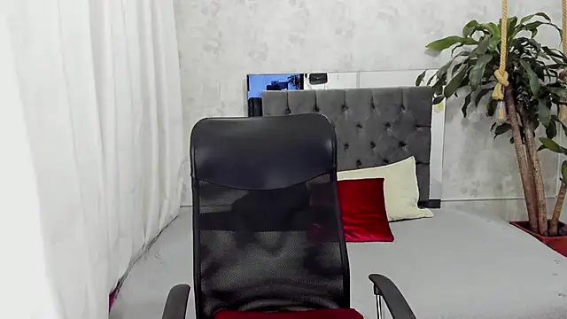 blondie lover69 online show from September 21, 2025, 8:43 pm