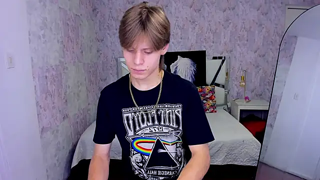 blondie lover69 online show from September 22, 2025, 8:11 pm