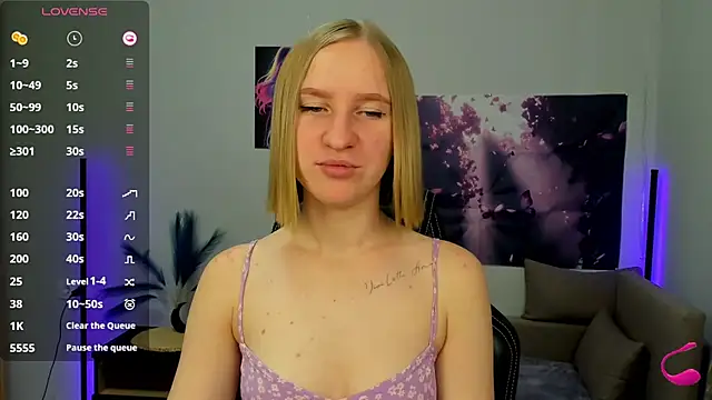 BeautyBlondy online show from October 20, 2025, 12:27 pm