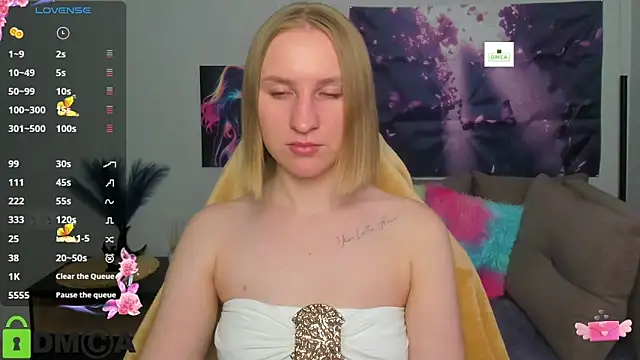 BeautyBlondy online show from May 12, 2026, 12:35 pm