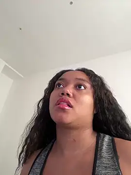 JasmineRose7 online show from May 4, 2026, 12:23 pm