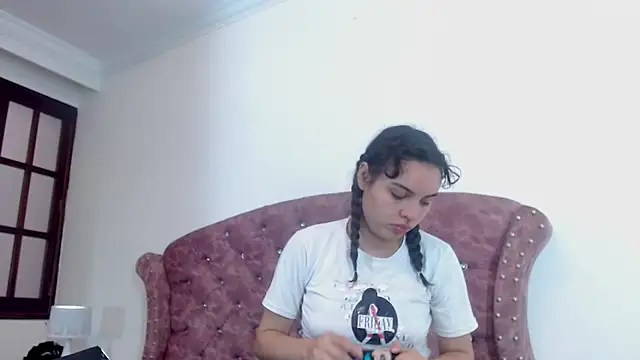 Kim Lennon online show from February 14, 2025, 11:53 am