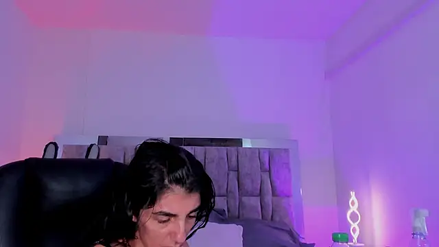 Snapshot of Valentina_slim chatting on January 26, 2025, 12:26 am Valentina slim online show from January 26, 2025, 12:26 am