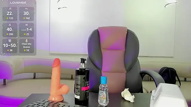 Snapshot of Valentina_slim chatting on March 4, 2025, 1:01 am Valentina slim online show from March 4, 2025, 1:01 am