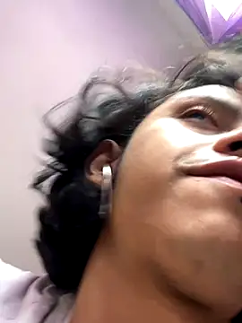 boysLittle online show from October 9, 2025, 5:33 pm