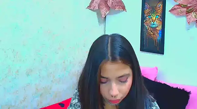 Snapshot of Rousse_violett chatting on January 24, 2025, 7:39 pm Rousse violett online show from January 24, 2025, 7:39 pm