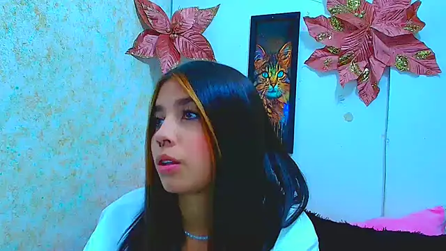 Snapshot of Rousse_violett chatting on January 28, 2025, 8:04 pm Rousse violett online show from January 28, 2025, 8:04 pm