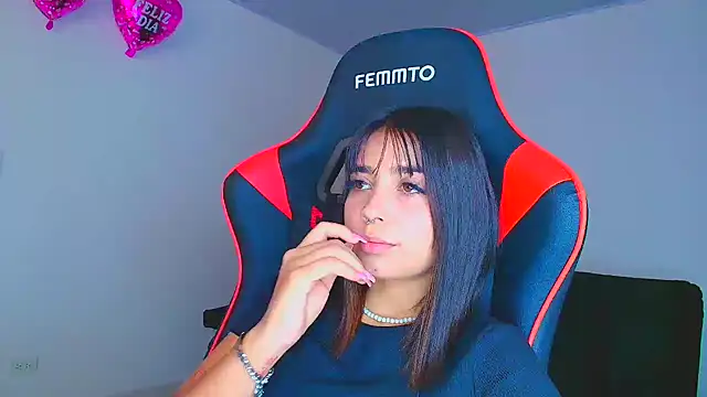 Snapshot of Rousse_violett chatting on September 29, 2025, 9:30 pm Rousse violett online show from September 29, 2025, 9:30 pm