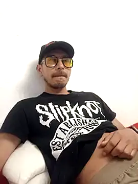 Snapshot of tony-camargo chatting on January 25, 2025, 4:02 am tony-camargo online show from January 25, 2025, 4:02 am