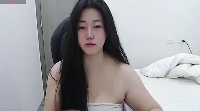 minnie9009 online show from February 13, 2025, 7:56 am