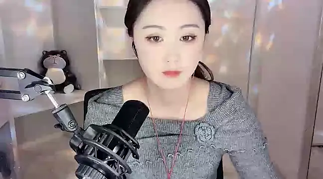 GUKL886 online show from January 12, 2025, 12:01 pm