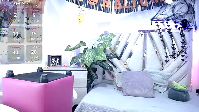 NyxAndria 1 online show from November 13, 2025, 9:25 pm