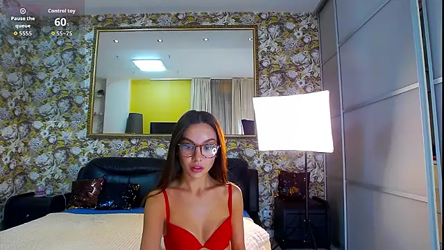 Snapshot of LiaStef chatting on February 10, 2026, 9:35 am LiaStef online show from February 10, 2026, 9:35 am