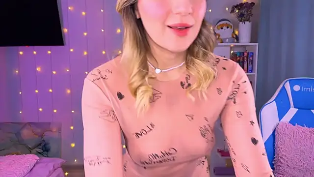 Snapshot of Mercedes_Robinson chatting on October 16, 2025, 5:47 pm Mercedes Robinson online show from October 16, 2025, 5:47 pm