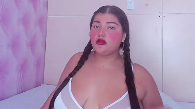 TaniaBellini online show from February 21, 2025, 12:17 pm