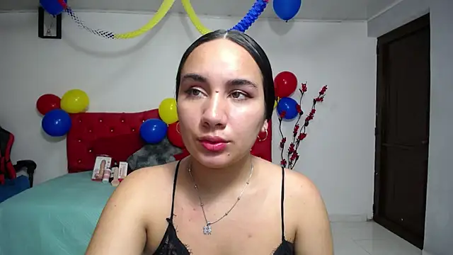 Snapshot of Maylin_horny19 chatting on June 19, 2026, 3:11 am Maylin horny19 online show from June 19, 2026, 3:11 am