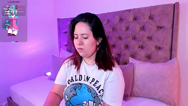 zoes milee online show from October 22, 2025, 11:21 am