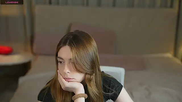 Snapshot of Lika_Secret_ chatting on September 23, 2025, 9:18 pm Lika Secret online show from September 23, 2025, 9:18 pm