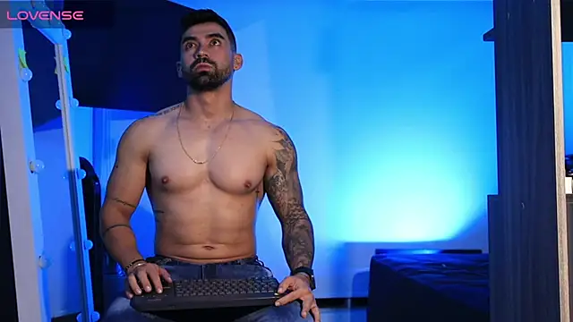 soymike1  online show from January 11, 2025, 3:02 am