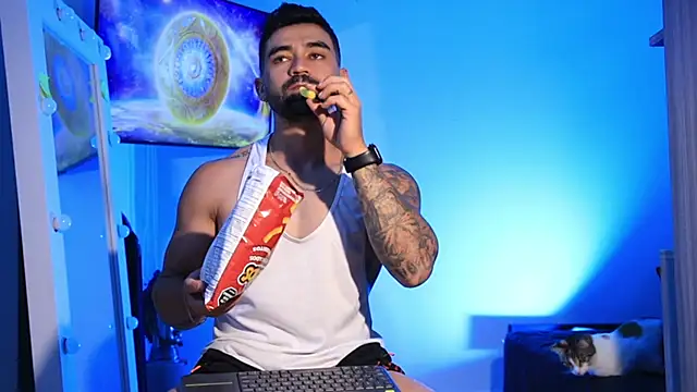soymike1  online show from January 31, 2025, 10:42 pm