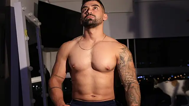 soymike1  online show from February 8, 2025, 1:22 am