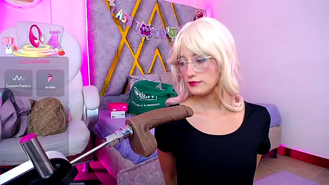 SussanHottye1  online show from November 30, 2025, 11:14 am