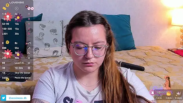 Veronica simons online show from March 22, 2025, 11:20 pm