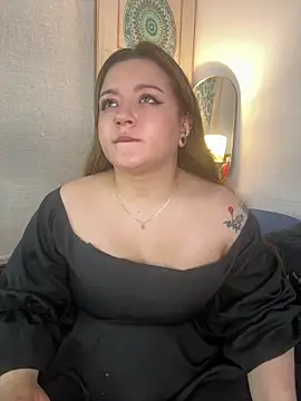 Veronica simons online show from May 12, 2026, 10:07 pm