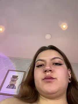 Veronica simons online show from June 10, 2026, 11:13 pm