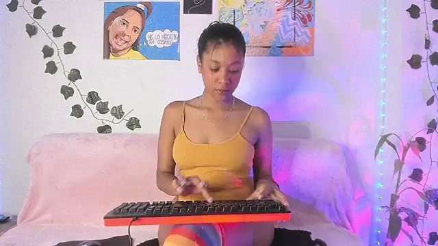ElectraaJoness online show from May 5, 2026, 2:25 pm