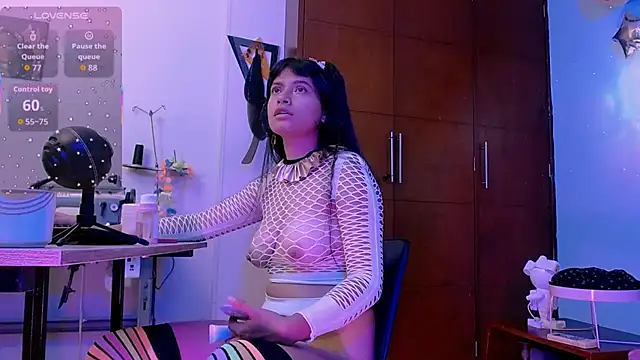 Snapshot of Mattilda_18 chatting on October 18, 2025, 8:53 pm Mattilda 18 online show from October 18, 2025, 8:53 pm